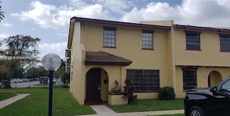 2611 NW 47th Ln Unit 3201, Lauderdale Lakes, FL 33313