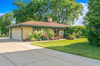 17225 Penbrook Dr, Brookfield, WI 53045