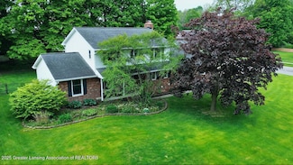 3807 Bush Gardens Ln, Holt, MI 48842