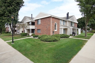 1631 Westminster Dr Unit 103, Naperville, IL 60563