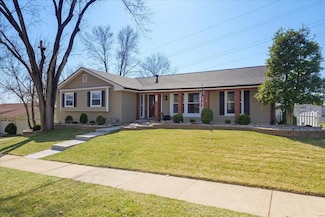 911 Parkwatch Dr, Ballwin, MO 63011