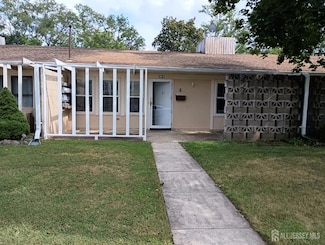 20 New Rd Unit 6, Kendall Park, NJ 08824