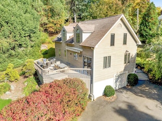 44 High St, Armonk, NY 10504