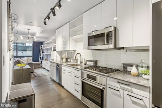 70 N St SE Unit N405, Washington, DC 20003