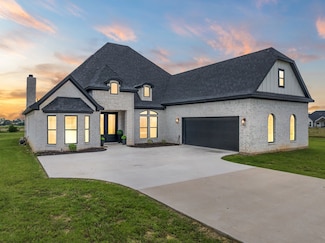 124 High Point Dr, Hillsboro, TX 76645
