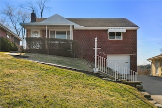 1943 Worcester Dr, Pittsburgh, PA 15243