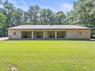 471 Smith Ln, Tullahoma, TN 37388