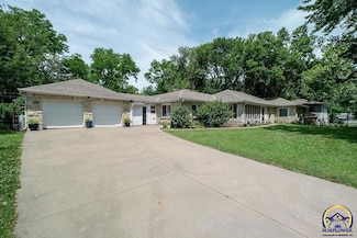 1705 SW Green Acres Ave, Topeka, KS 66604
