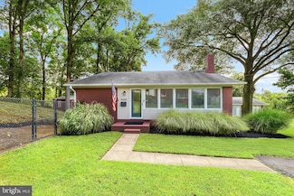 5608 Eton Ct, Alexandria, VA 22312