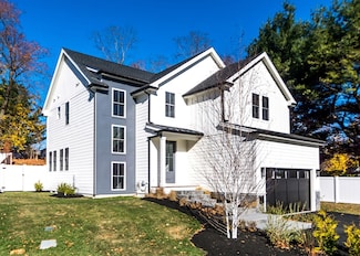 11 Irene Cir, Waltham, MA 02453