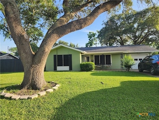413 Fairmont St, Port Lavaca, TX 77979