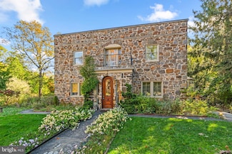 3 Center Rd, Towson, MD 21286