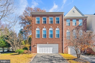 2901 Mainstone Dr, Fairfax, VA 22031