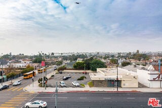 5471 Crenshaw Blvd, Windsor Hills, CA 90043