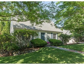 31 Puritan Rd, Newton Highlands, MA 02461