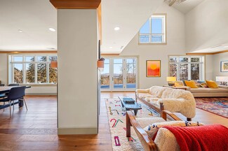 64 S Villa Ln Unit 624, Stowe, VT 05672