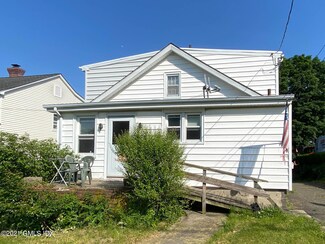 67 Valley Rd, Cos Cob, CT 06807