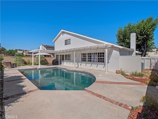 22905 Las Mananitas Dr, Valencia, CA 91354