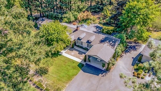 1121 Yeust Rd, Azalea, OR 97410