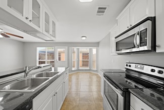 13447 Castilian Dr Unit 57, Houston, TX 77015