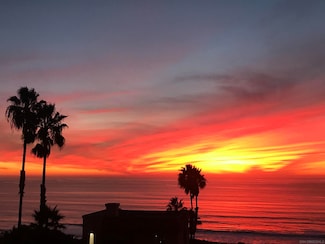1464 Summit Ave, Cardiff By the Sea, CA 92007