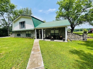 1716 Stroudsville Rd, Cedar Hill, TN 37032
