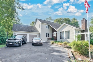 416 Hillcrest Ave, West Springfield, MA 01089