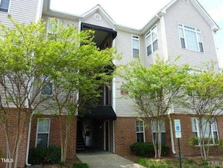 2520 Friedland Place Unit 303, Raleigh, NC 27617