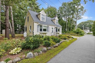 8 Eel Bridge Rd, Kennebunkport, ME 04046
