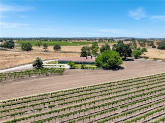 5275 Camp 8 Rd, Paso Robles, CA 93446