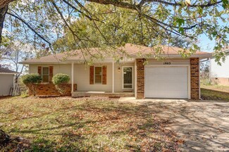 1903 S 16th St, Ozark, MO 65721
