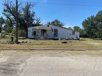 1405 W Church St, San Saba, TX 76877