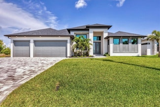 8634 Santa Cruz Dr, Port Charlotte, FL 33981