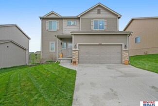 7067 N 142nd St, Omaha, NE 68142