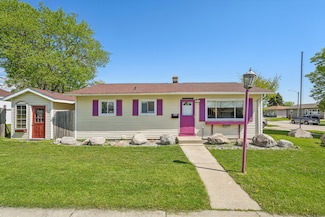4975 S 15th Place, Milwaukee, WI 53221