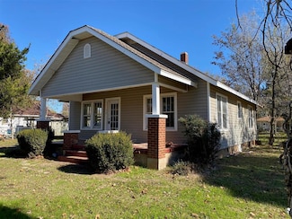 110 N 6th St, Cyril, OK 73029
