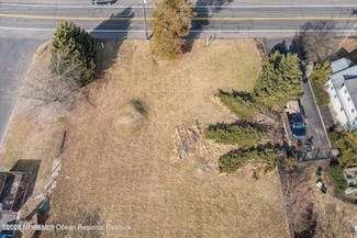 162 South Ave, Mount Holly, NJ 08060