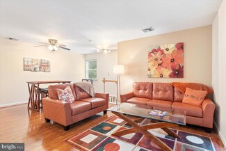 907 Horseshoe Dr, Royersford, PA 19468