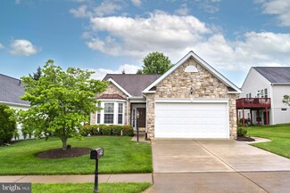 4022 Lunar Eclipse Dr, Dumfries, VA 22025