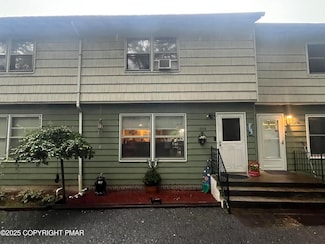 1256 Chateau Dr, East Stroudsburg, PA 18302