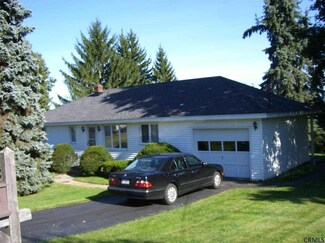 65 Columbus Ave, Waterford, NY 12188