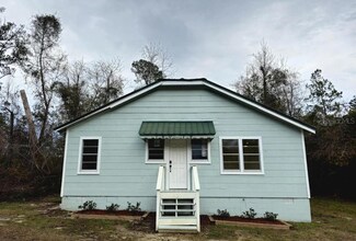 16079 SE Janet St, Blountstown, FL 32424