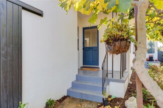 824 7th St, Hermosa Beach, CA 90254