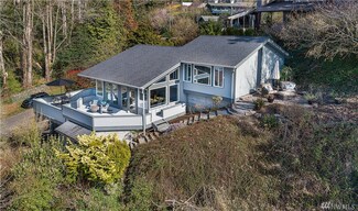 4521 W Mclaren St, Seattle, WA 98199