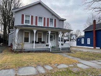 27 Elizabeth St, Port Jervis, NY 12771