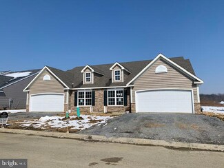 108 Goldenfield Dr Unit 144, Lancaster, PA 17603