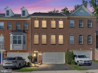 12632 Heron Ridge Dr, Fairfax, VA 22030