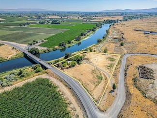 41 Bridgeview Rd, Grandview, WA 98930