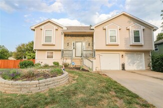 301 S Darrowby Dr, Raymore, MO 64083