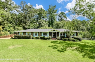 2106 Dobbs Rd, Alexander City, AL 35010